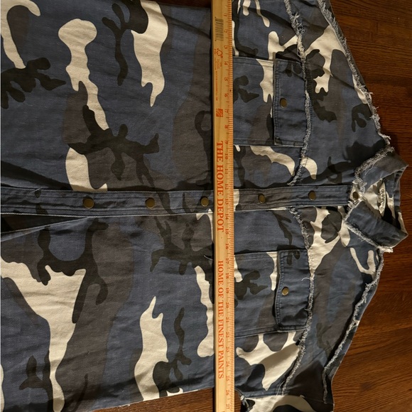 DAVI & DANI SHACKET SHIRT Slate Blue CAMO PRINT Camouflage Army Size M NWOT - Picture 8 of 10